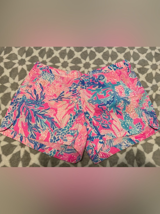 Lilly Pulitzer Pants - Lilly Pulitzer Ocean view shorts medium
Light Pascha Pink Aquadaisic